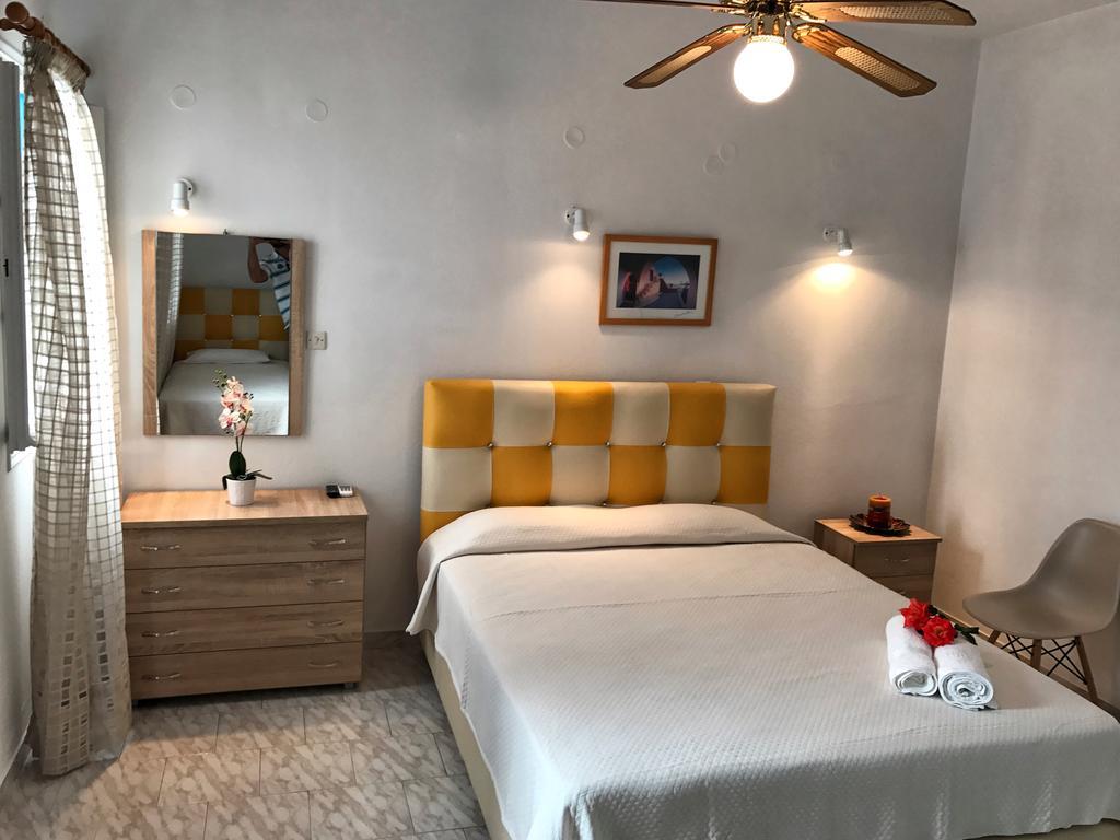 Theodora Rooms Kamares  ภายนอก รูปภาพ